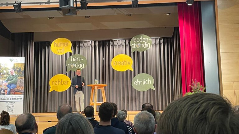 Großer Andrang bei Vorstellung von Daniel Schaefer